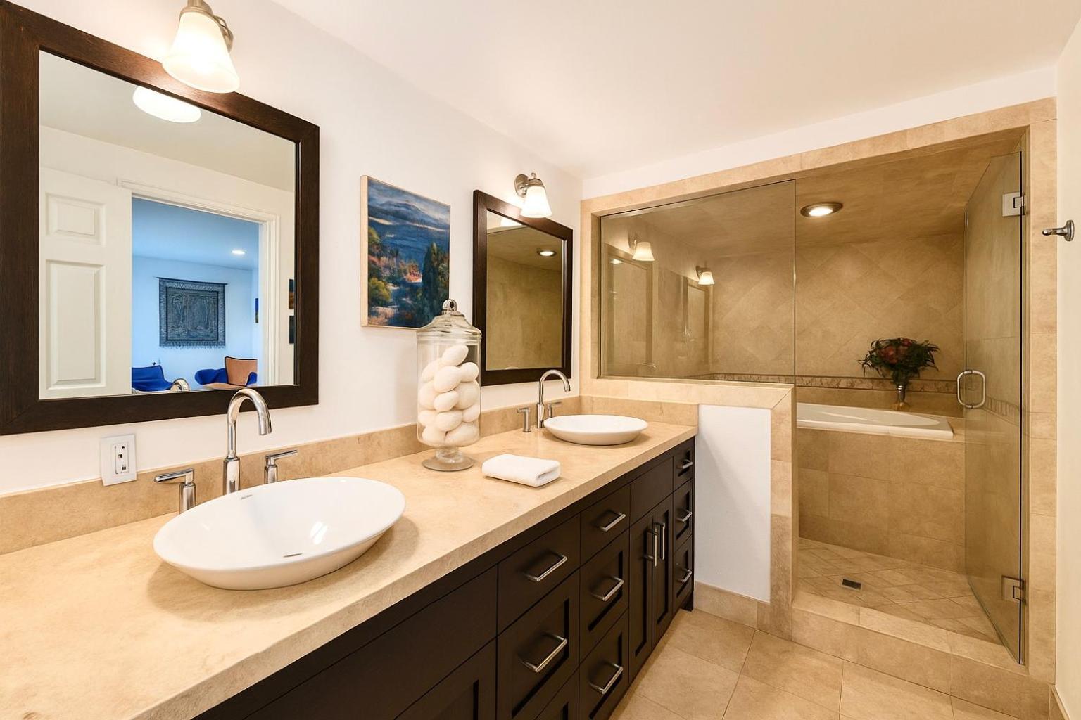 Holiday home Hollywood Hills Retreat With Jacuzzi Style Tub, Steam Room, Tree-top Views Garden Patio