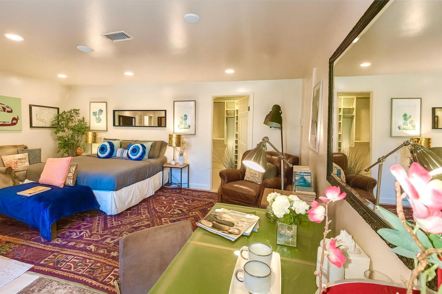 Hollywood Hills Retreat With Jacuzzi Style Tub, Steam Room, Tree-top Views Garden Patio * Los Angeles